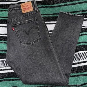 Women LEVI jeans